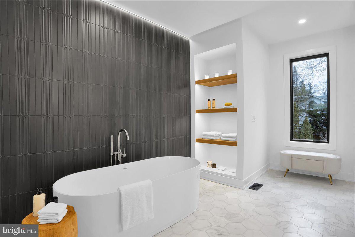 130 North Main Street, Unit A New Hope, PA 18938 - Photo 32 of 55