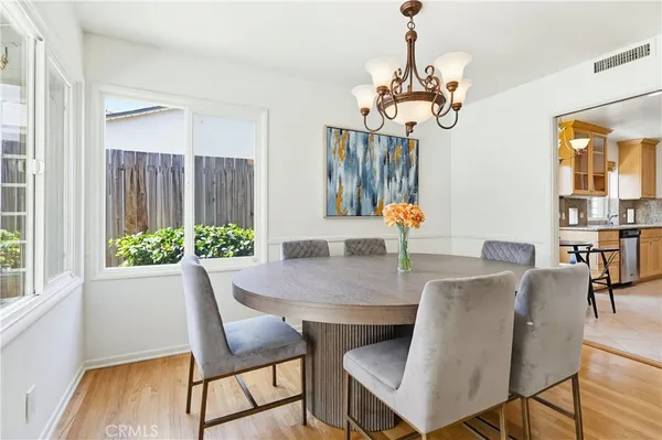 $1,298,000 | 13036 Magnolia Boulevard, Sherman Oaks, CA 91423