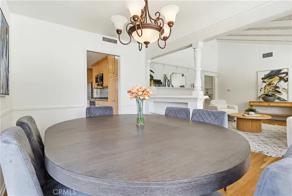 $1,298,000 | 13036 Magnolia Boulevard, Sherman Oaks, CA 91423