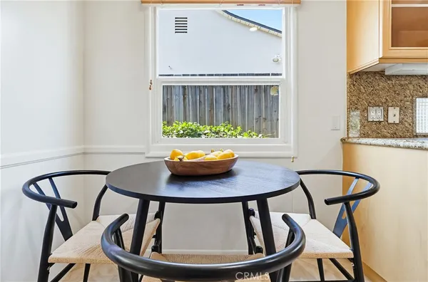 $1,298,000 | 13036 Magnolia Boulevard, Sherman Oaks, CA 91423