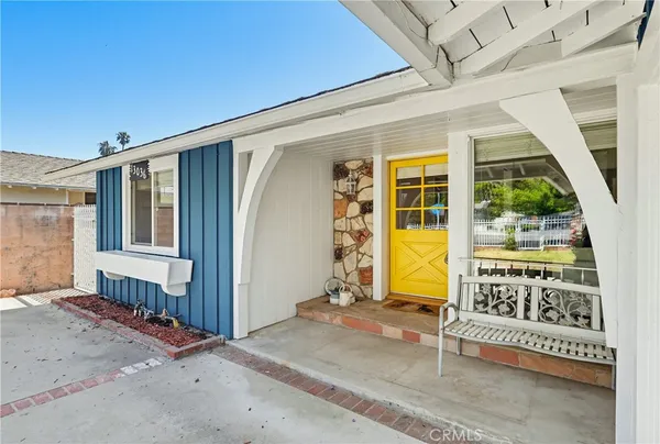 $1,298,000 | 13036 Magnolia Boulevard, Sherman Oaks, CA 91423