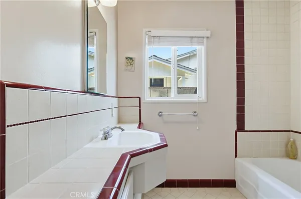 $1,298,000 | 13036 Magnolia Boulevard, Sherman Oaks, CA 91423