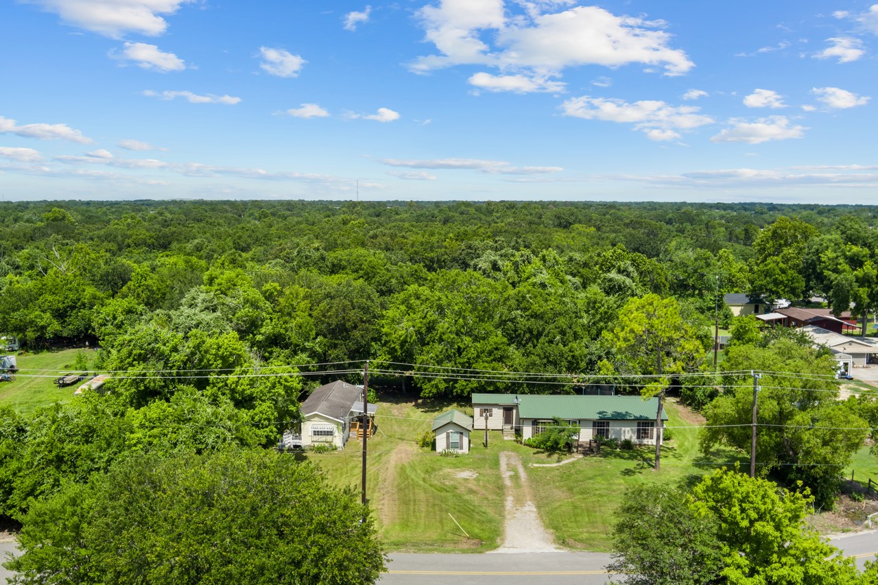 6119 Highland Road Santa Fe, TX 77517 - Photo 9 of 12