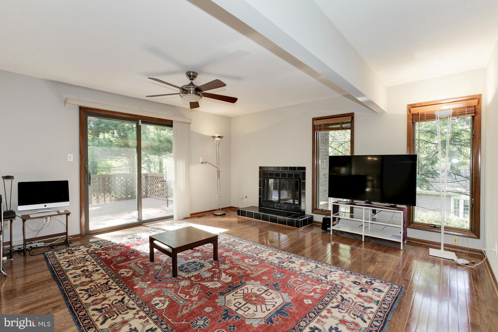 6627 Old Chesterbrook Road McLean, VA 22101 - Photo 12 of 28 Family Room