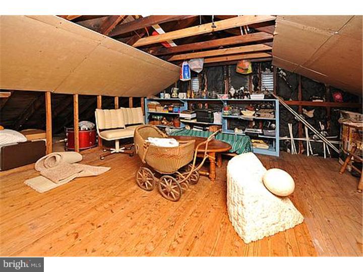 8411 Chippewa Road Philadelphia, PA 19128 - Photo 17 of 24