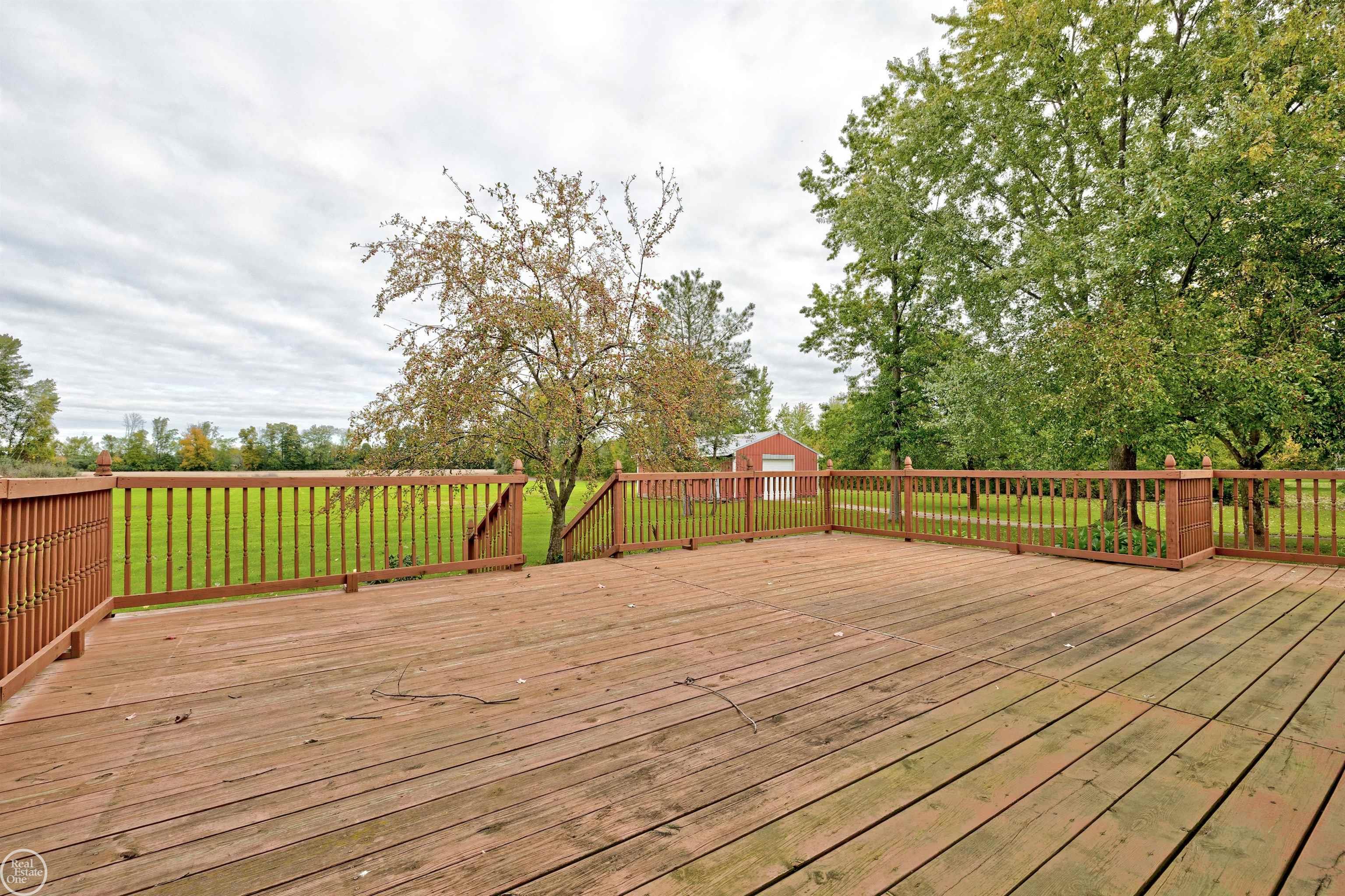1180 West Curtis Road Saginaw, MI 48601 - Photo 59 of 71 50124551-58.JPG