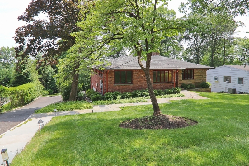 100 Sagamore Road Millburn, NJ 07041 - Photo 2 of 27