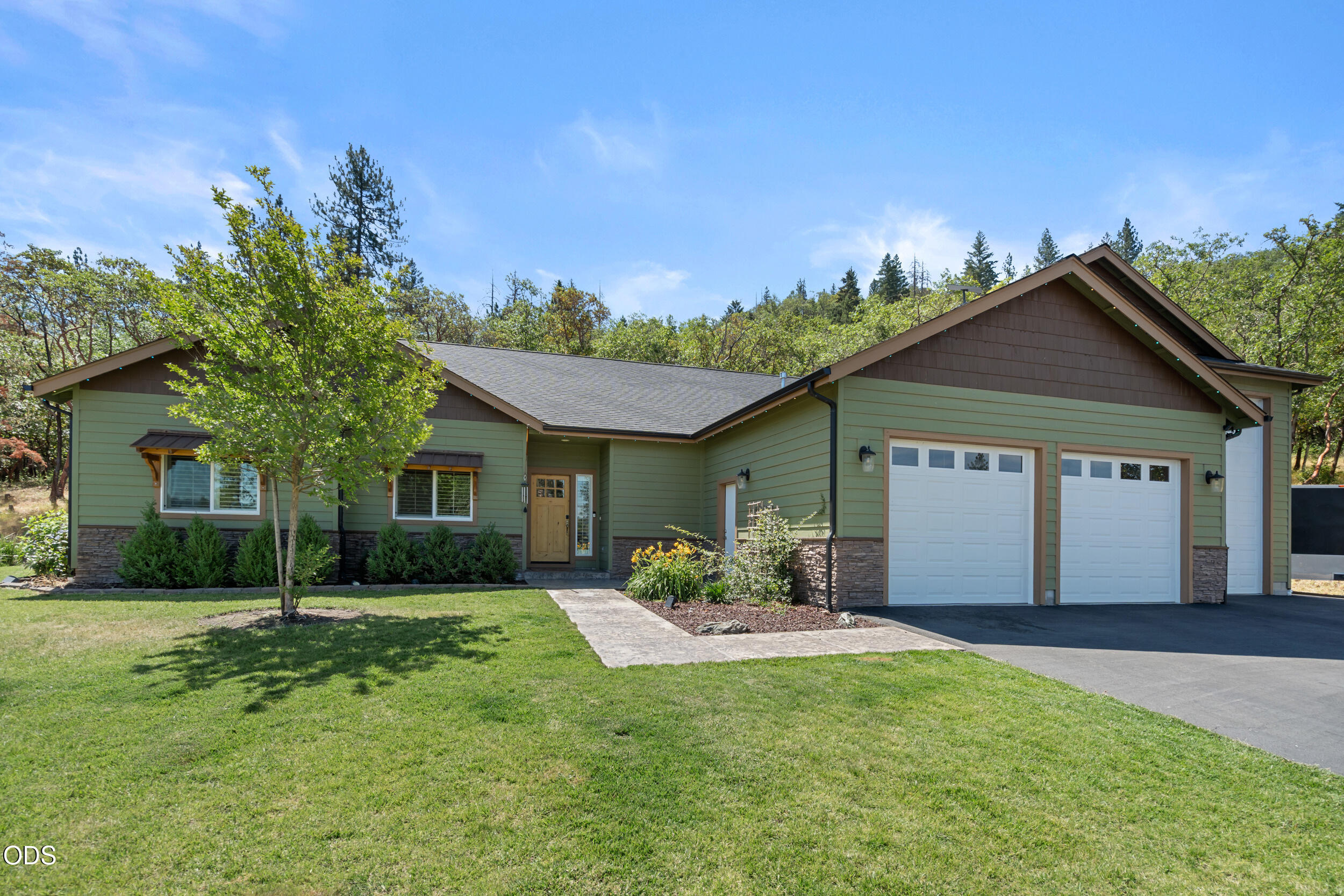 125 McKenzie Ridge Road Grants Pass, OR 97526 - Photo 38 of 62
