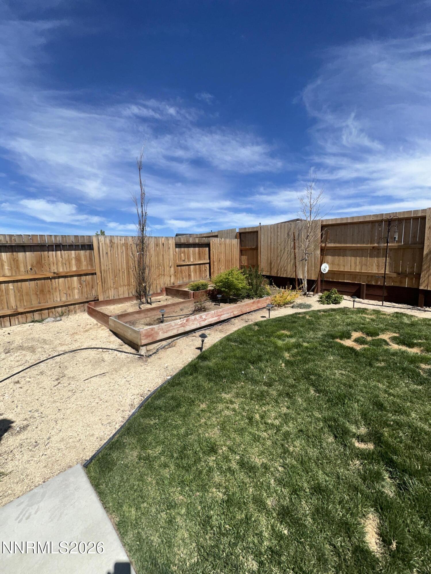 14404 Leiden Drive Reno, NV 89506 - Photo 22 of 26 Planters