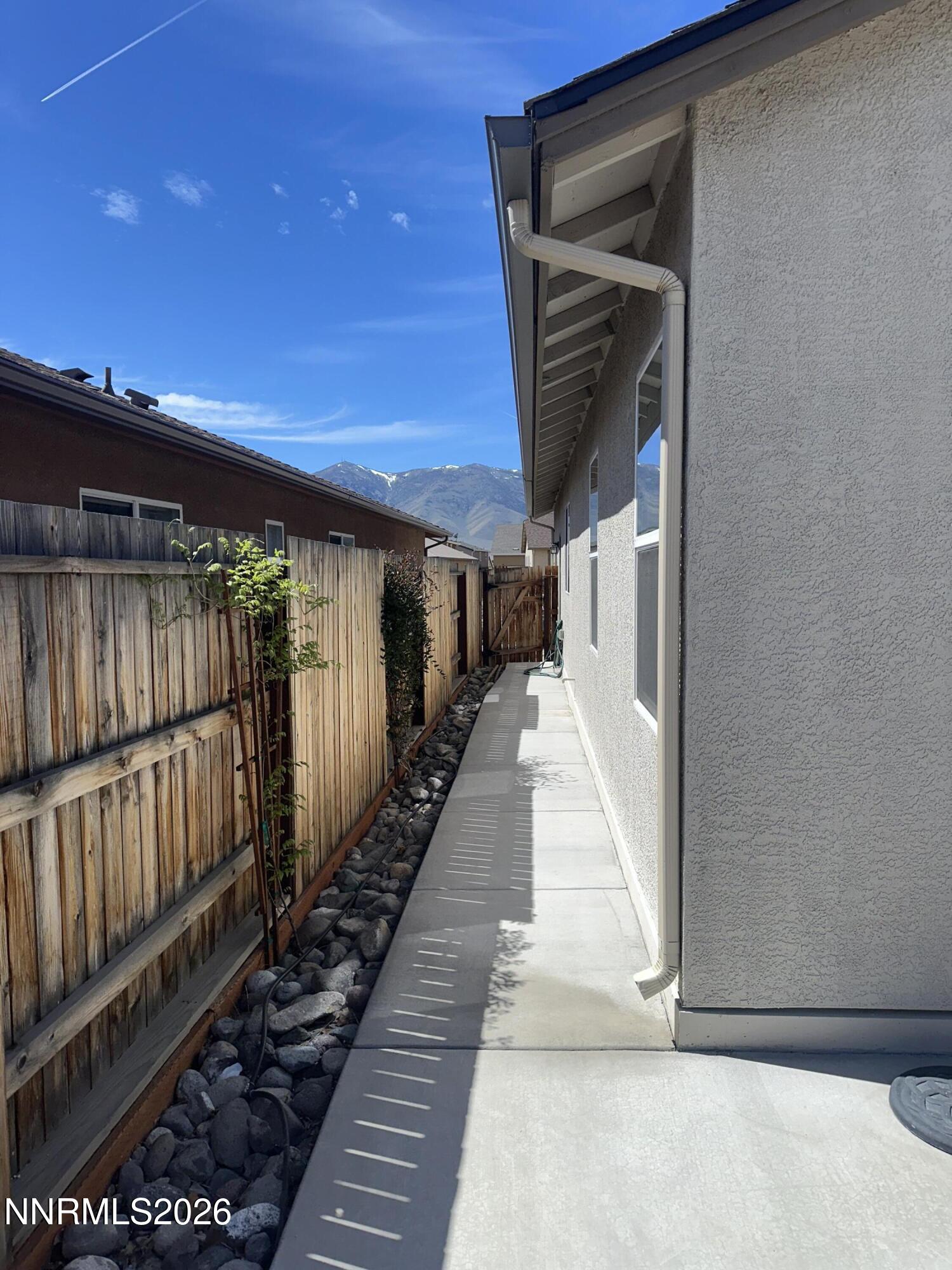 14404 Leiden Drive Reno, NV 89506 - Photo 24 of 26 South Side