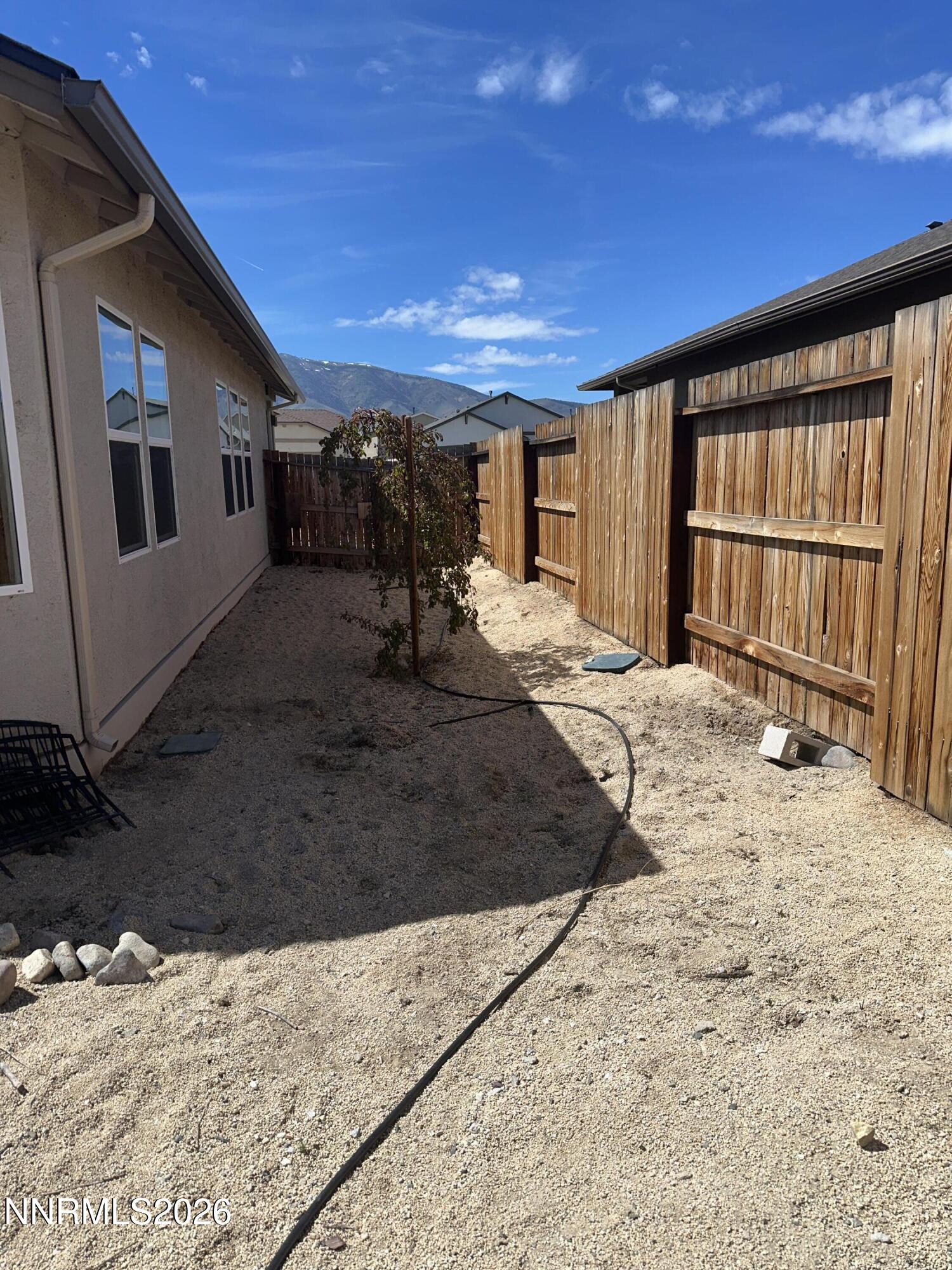 14404 Leiden Drive Reno, NV 89506 - Photo 25 of 26 North Side