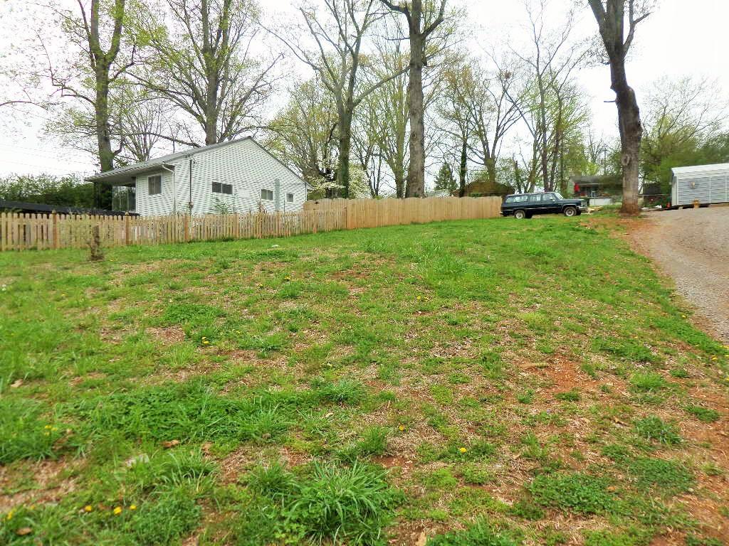 124 Wainwright Road Oak Ridge, TN 37830 - Photo 1 of 7 SAM_0280