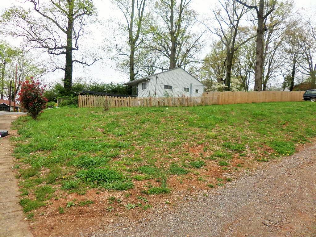 124 Wainwright Road Oak Ridge, TN 37830 - Photo 3 of 7 SAM_0283