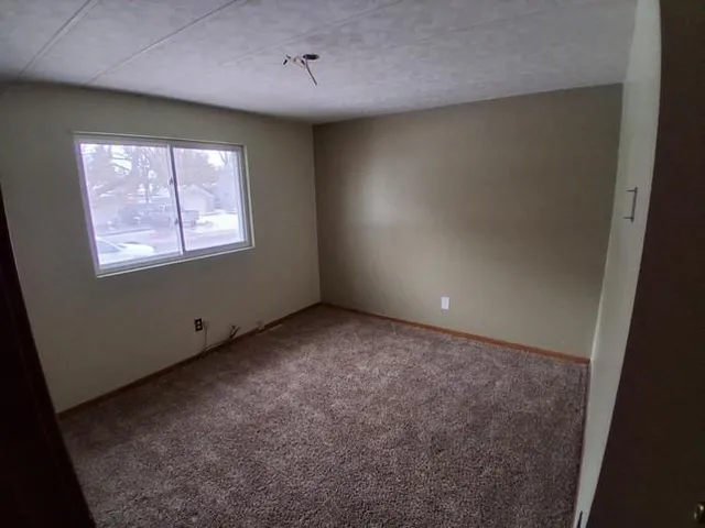 $218,000 | 230 Spruce Drive East, Annandale, MN 55302