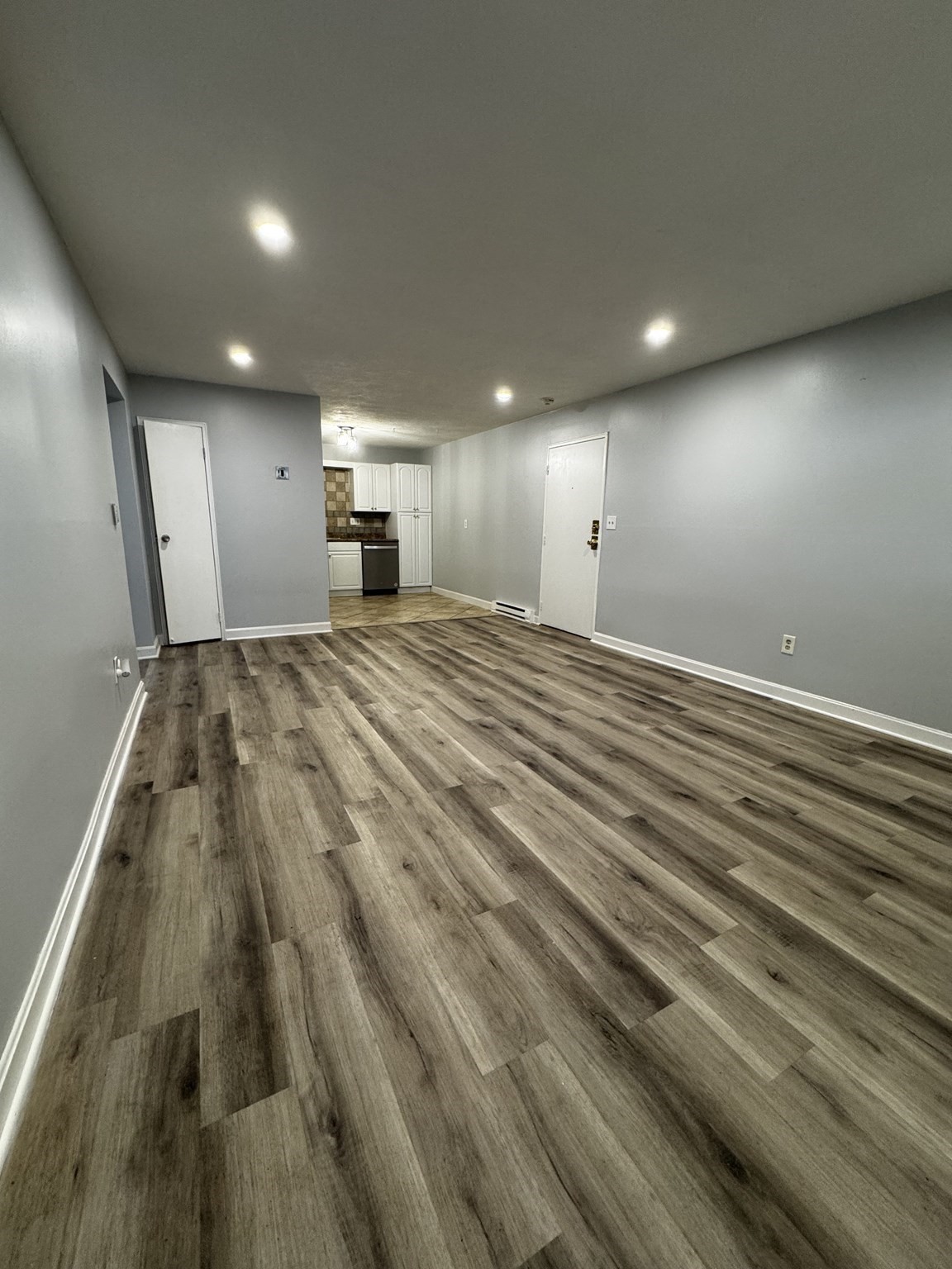 6 Walker Road, Unit 4 North Andover, MA 01845 - Photo 10 of 17 Gallery Image 10