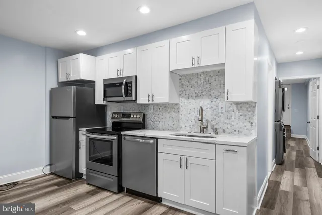 $2,100 | 1641 4th Street Northwest, Unit 2, Washington, DC 20001