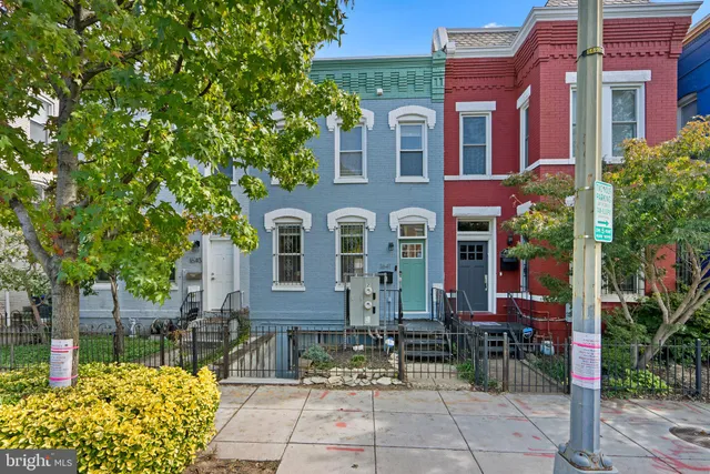 $2,100 | 1641 4th Street Northwest, Unit 2, Washington, DC 20001