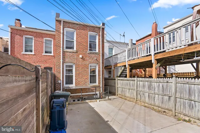 $2,100 | 1641 4th Street Northwest, Unit 2, Washington, DC 20001