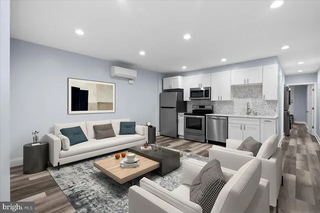 $2,100 | 1641 4th Street Northwest, Unit 2, Washington, DC 20001