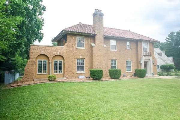 $238,000 | 5 Maywood Drive, Danville, IL 61832