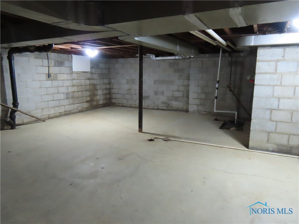 211 West Maple Street Bryan, OH 43506 - Photo 37 of 38 Gallery Image 37