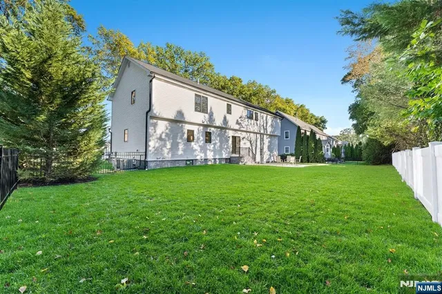 $1,849,000 | 110 Radburn Road, Glen Rock, NJ 07452