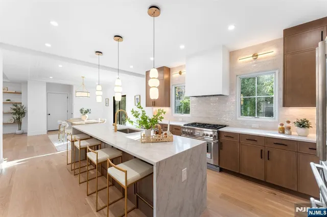 $1,849,000 | 110 Radburn Road, Glen Rock, NJ 07452