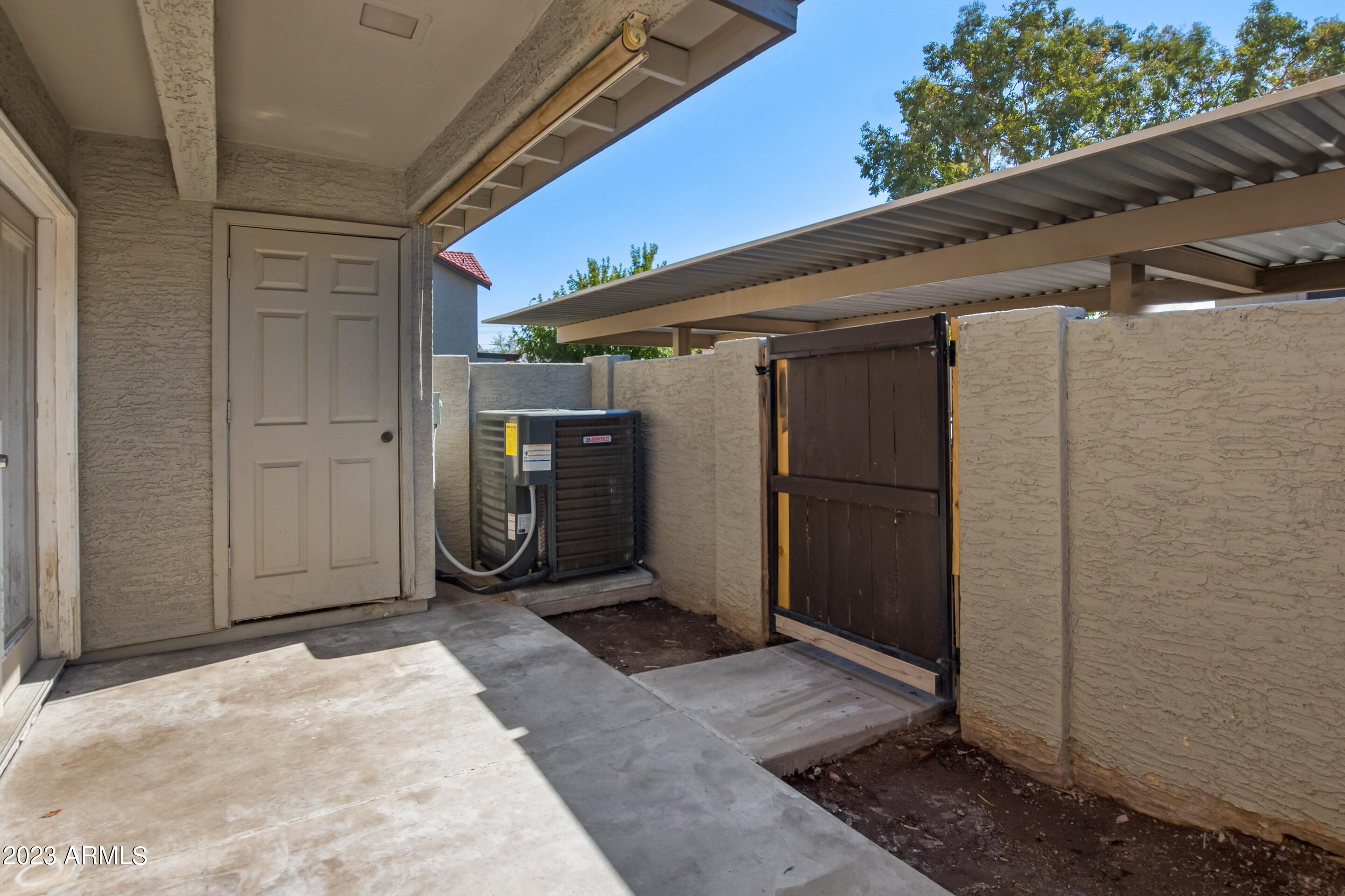 6262 East Brown Road, Unit 59 Mesa, AZ 85205 - Photo 5 of 34 10 - Brown