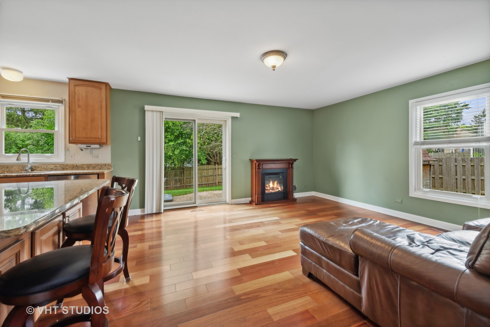 808 Burr Oak Circle Cary, IL 60013 - Photo 7 of 20 a bedroom with furniture and a window