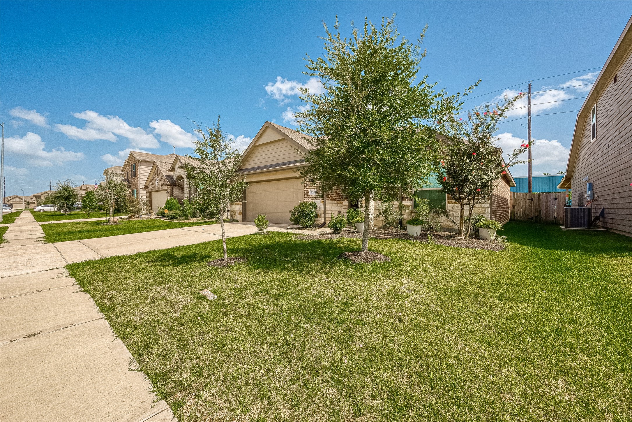 25911 Rustical Road Katy, TX 77493 - Photo 3 of 36 Gallery Image 3