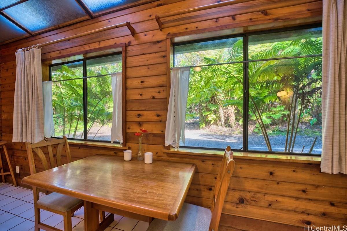 11-3832 2nd Street Volcano, HI 96785 - Photo 18 of 25 a view of a room with a large window