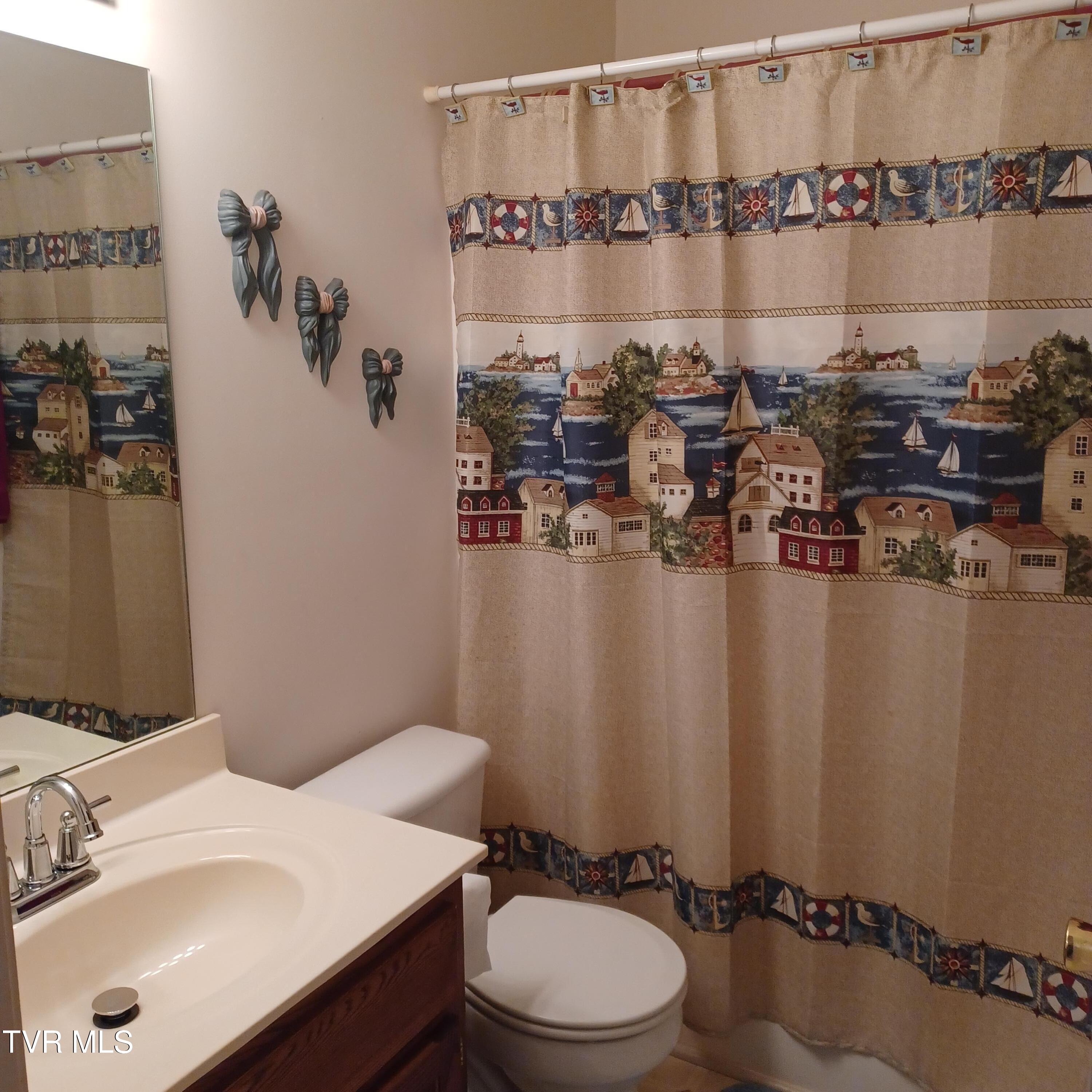 23 Pepper Ridge Court, Unit 23 Johnson City, TN 37615 - Photo 15 of 23 20260226_104405