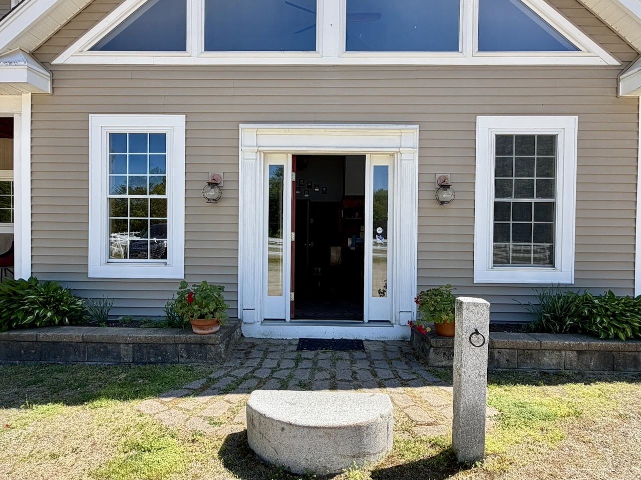 253 Intervale Road Canterbury, NH 03224 - Photo 3 of 52