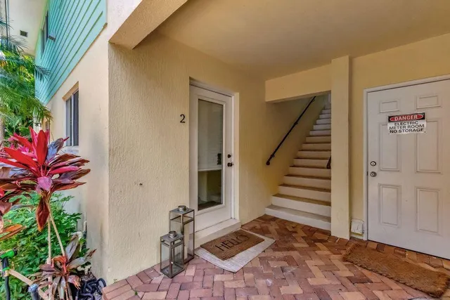 $3,800 | 49 Southeast 7th Avenue, Unit 2, Delray Beach, FL 33483