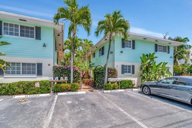 $3,800 | 49 Southeast 7th Avenue, Unit 2, Delray Beach, FL 33483