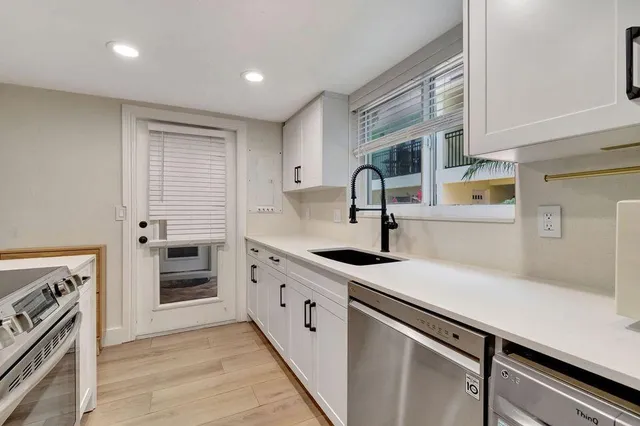 $3,800 | 49 Southeast 7th Avenue, Unit 2, Delray Beach, FL 33483