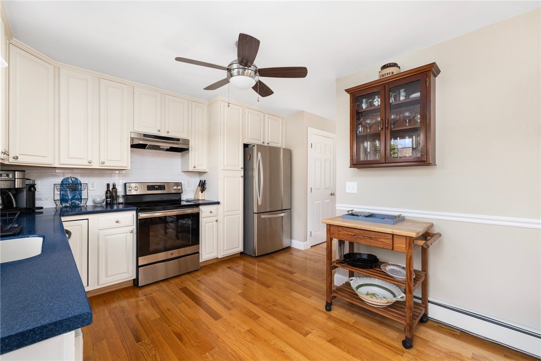 32 East Avenue, Unit A Westerly, RI 02891 - Photo 11 of 33