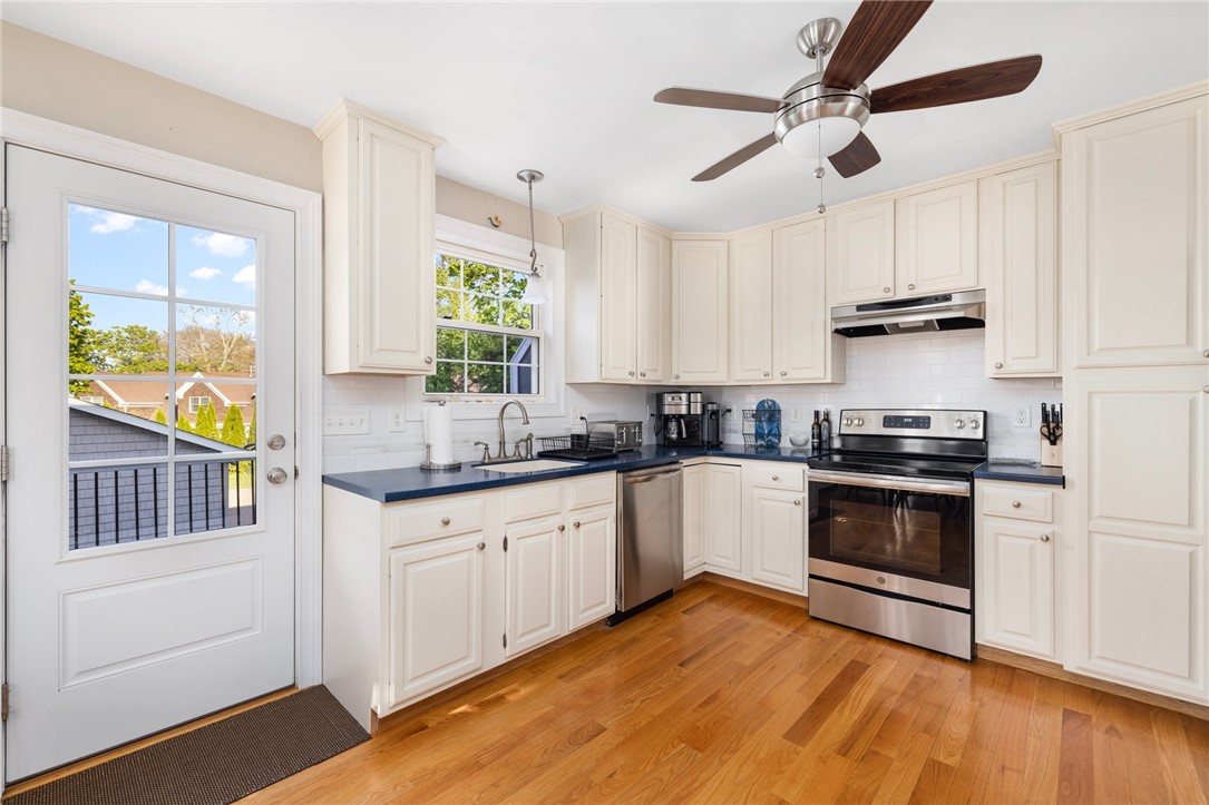 32 East Avenue, Unit A Westerly, RI 02891 - Photo 10 of 33