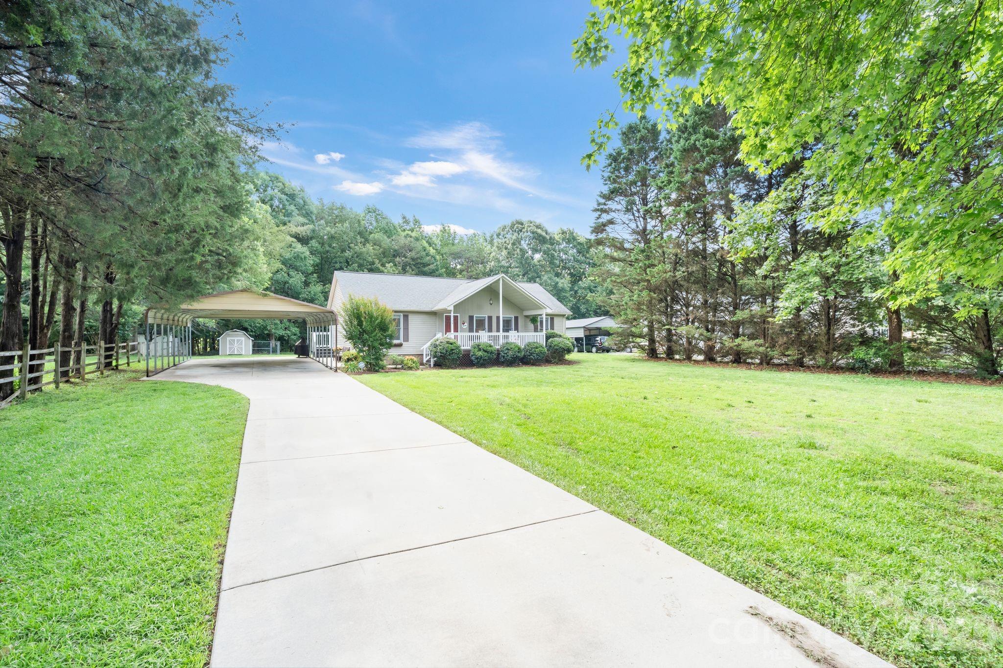 6168 King Wilkinson Road Denver, NC 28037 - Photo 27 of 32