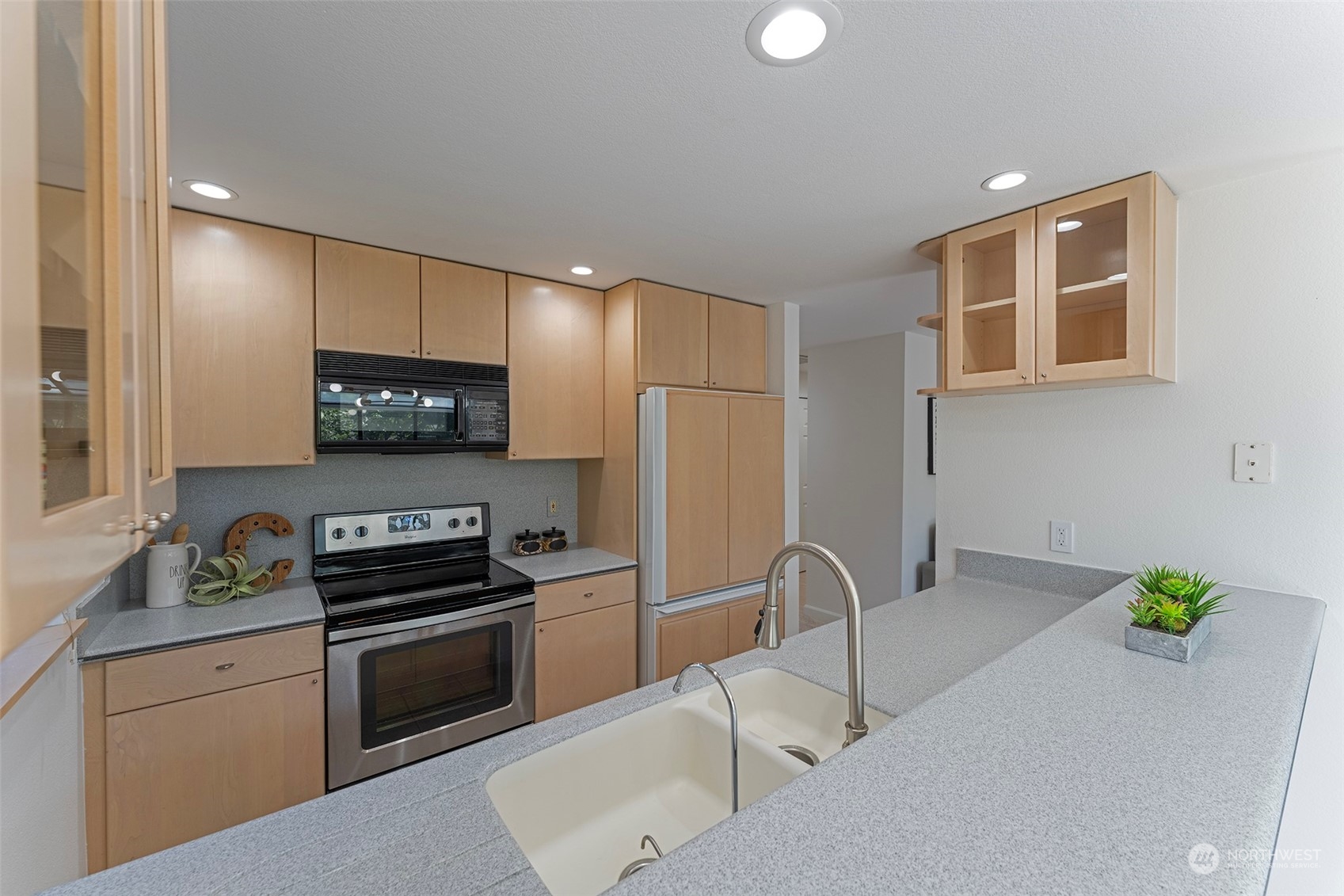 13801 Old Redmond Road, Unit C206 Redmond, WA 98052 - Photo 17 of 35 Gallery Image 17