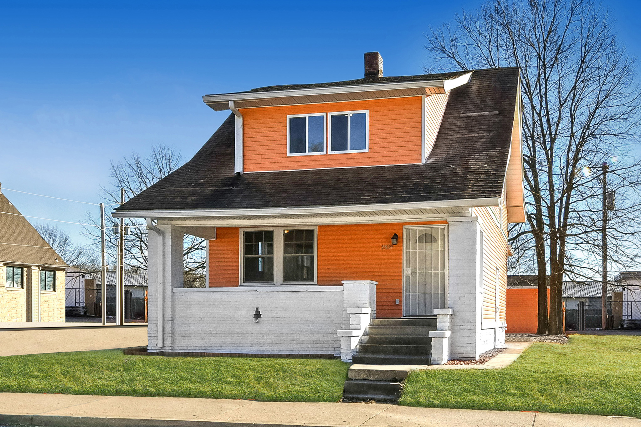 2821 East New York St  