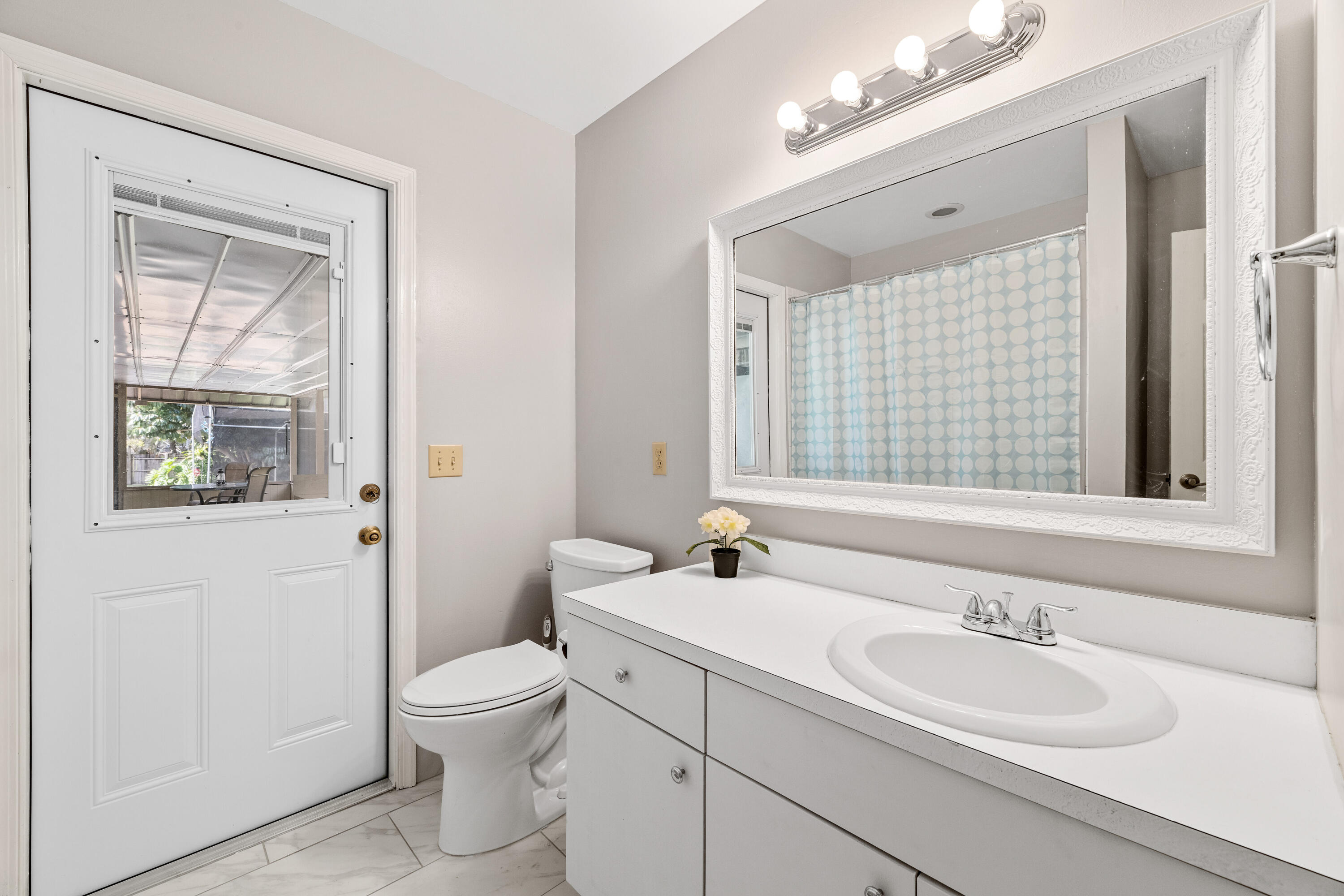 16887 West Cornwall Drive Loxahatchee, FL 33470 - Photo 19 of 37 16887 Cornwall Dr W-print-040-023-DSC 02