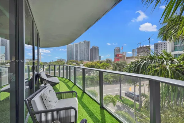 $6,500 | 121 Northeast 34th Street, Unit L304, Miami, FL 33137
