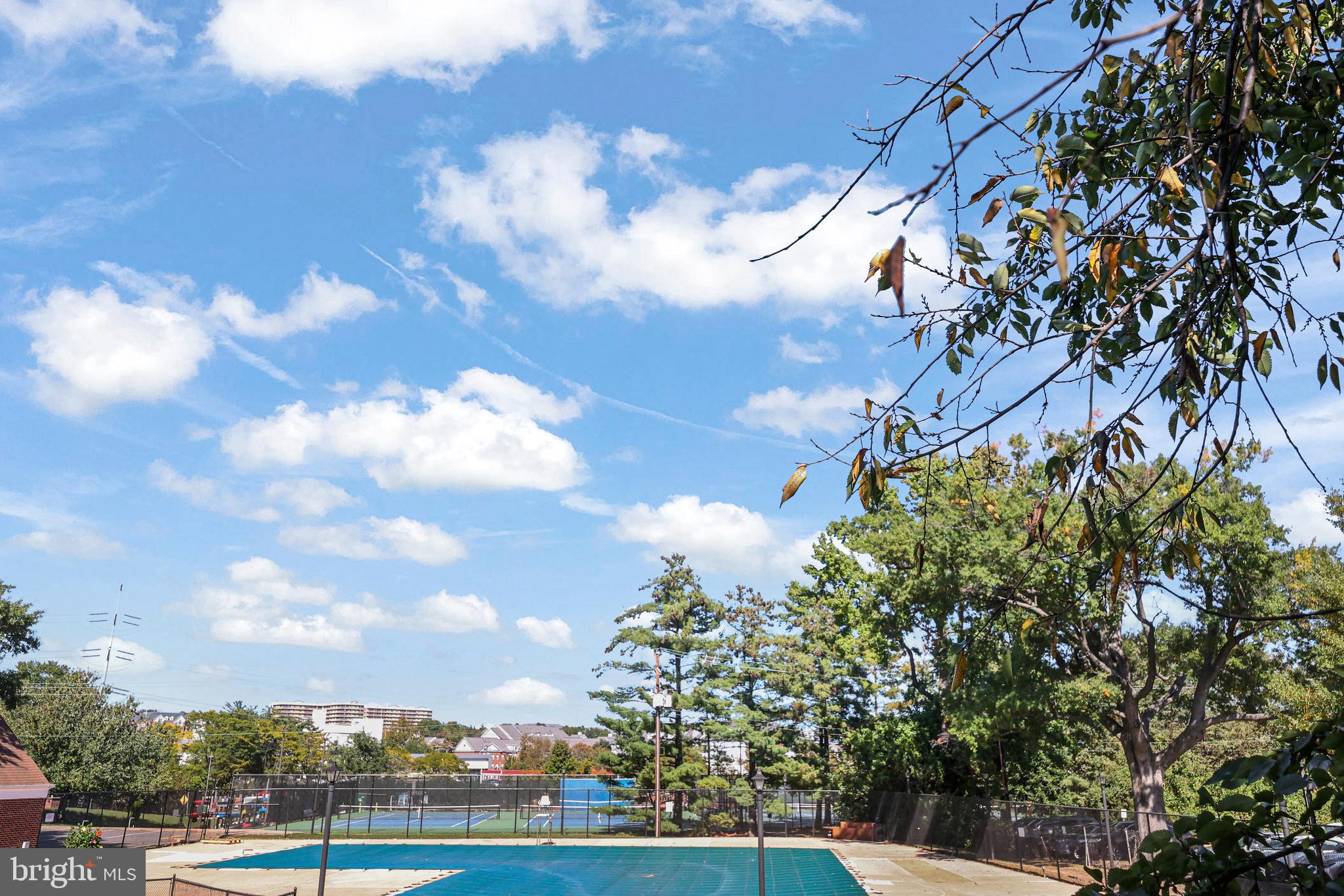 3519 Valley Drive Alexandria, VA 22302 - Photo 25 of 54 a view of a city