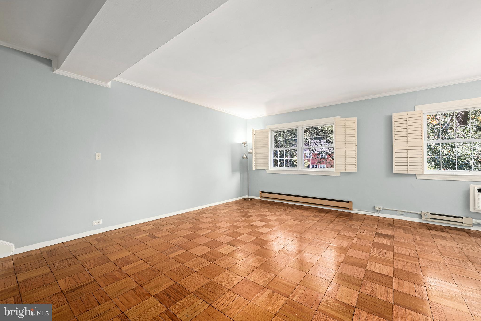 3519 Valley Drive Alexandria, VA 22302 - Photo 3 of 54 a view of an empty room with a window