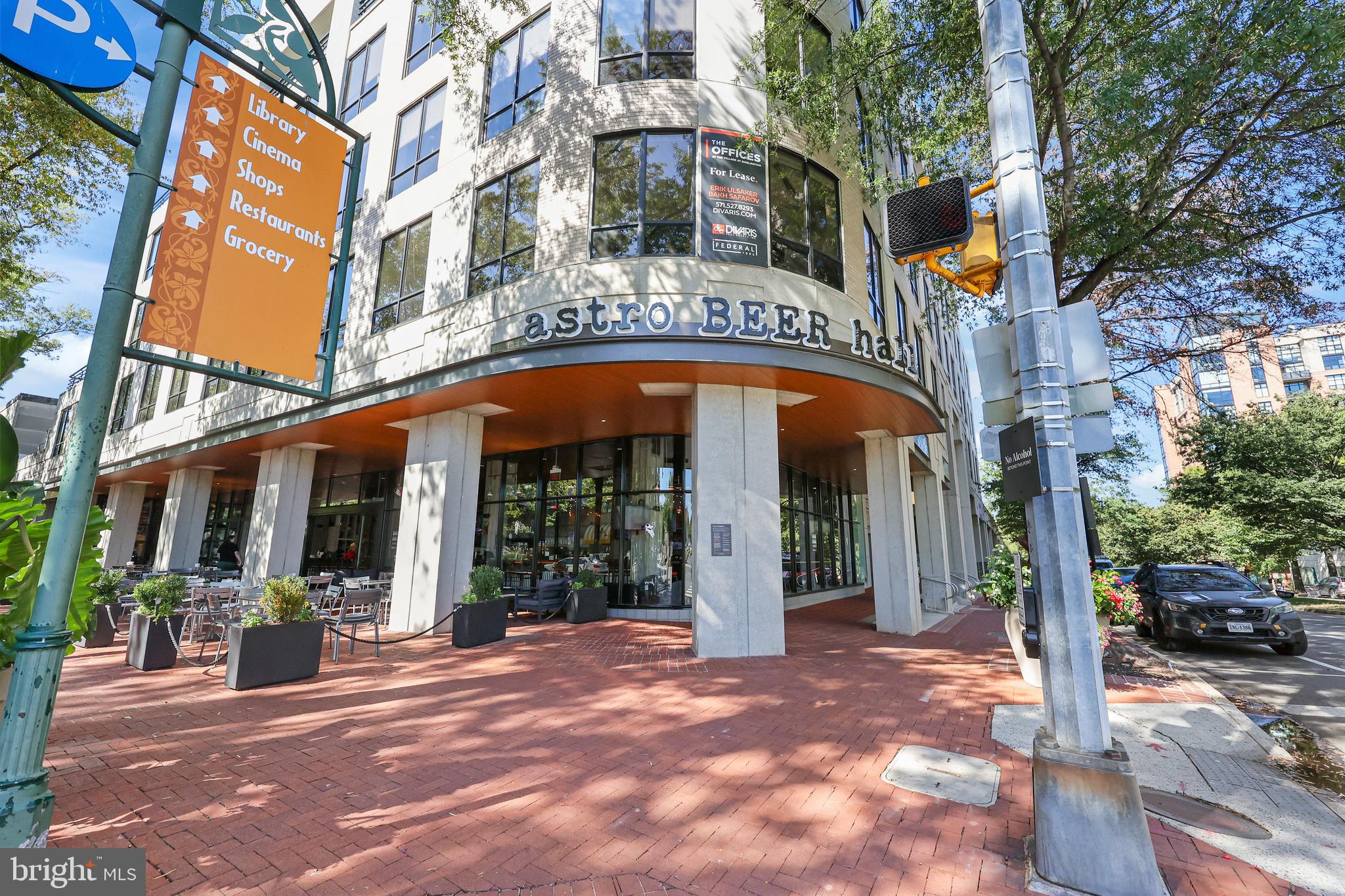 3519 Valley Drive Alexandria, VA 22302 - Photo 37 of 54 a view of a building with a street
