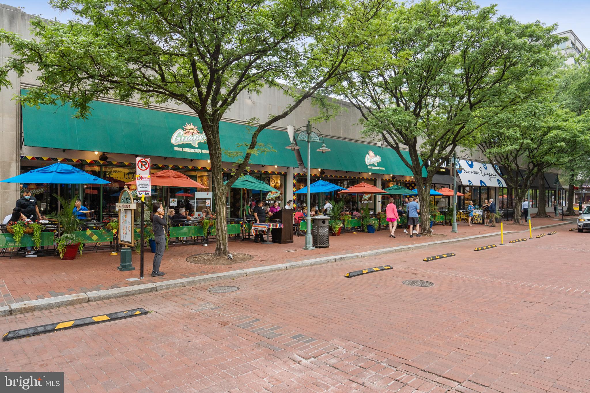3519 Valley Drive Alexandria, VA 22302 - Photo 42 of 54 an outdoor space with furniture and umbrella
