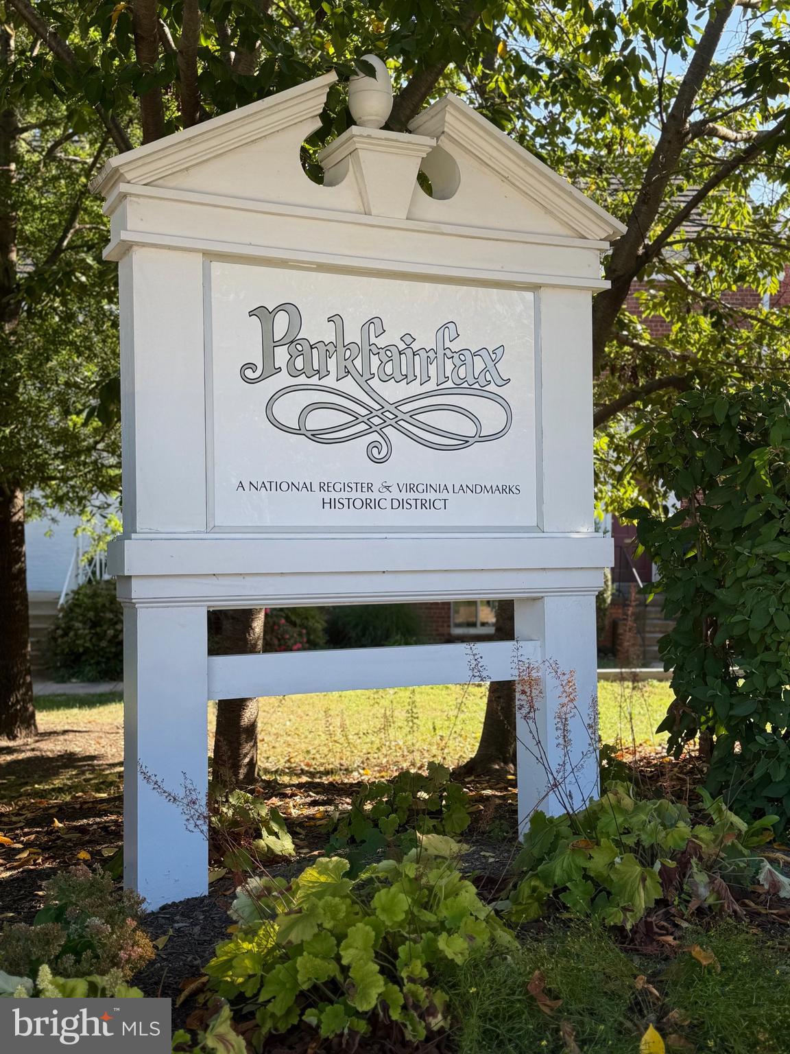 3519 Valley Drive Alexandria, VA 22302 - Photo 54 of 54 a sign on the side of a building