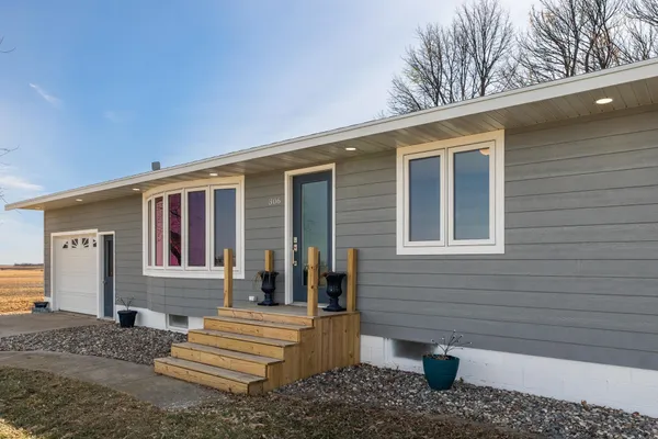 $200,000 | 306 6th Street, Finley, ND 58230