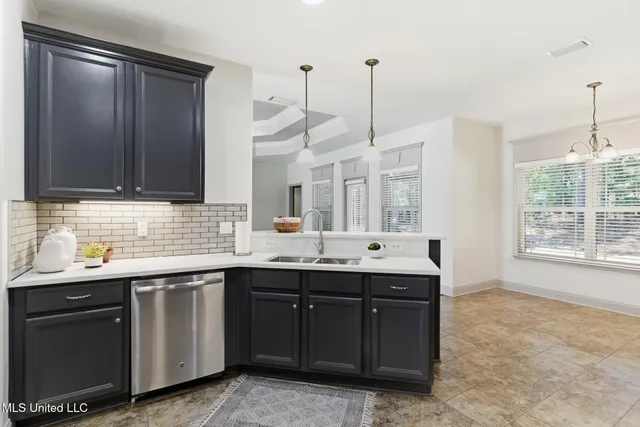 $419,000 | 14 East Yellowstone Road, Hattiesburg, MS 39402